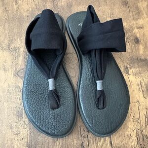 Sanuk Black Cotton Strap Sandals